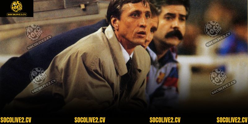 Johan Cruyff là người đầu tiên mang tiki-taka đến với thế giới bóng đá